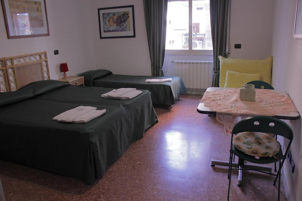 Tourist House Roma Aparthotel Szoba fotó