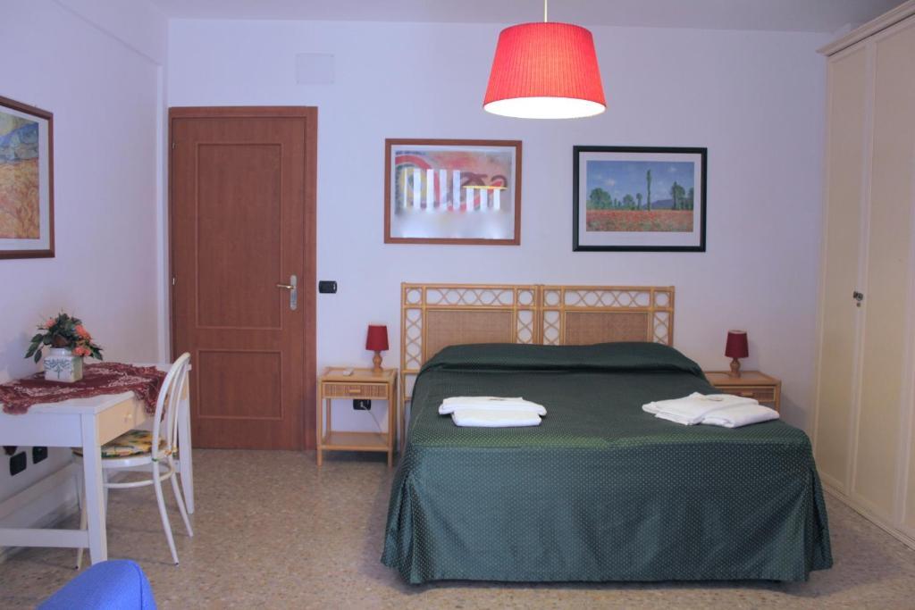 Tourist House Roma Aparthotel Szoba fotó