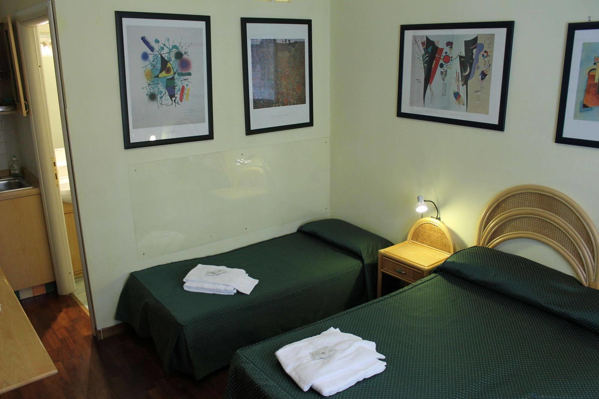 Tourist House Roma Aparthotel Kültér fotó