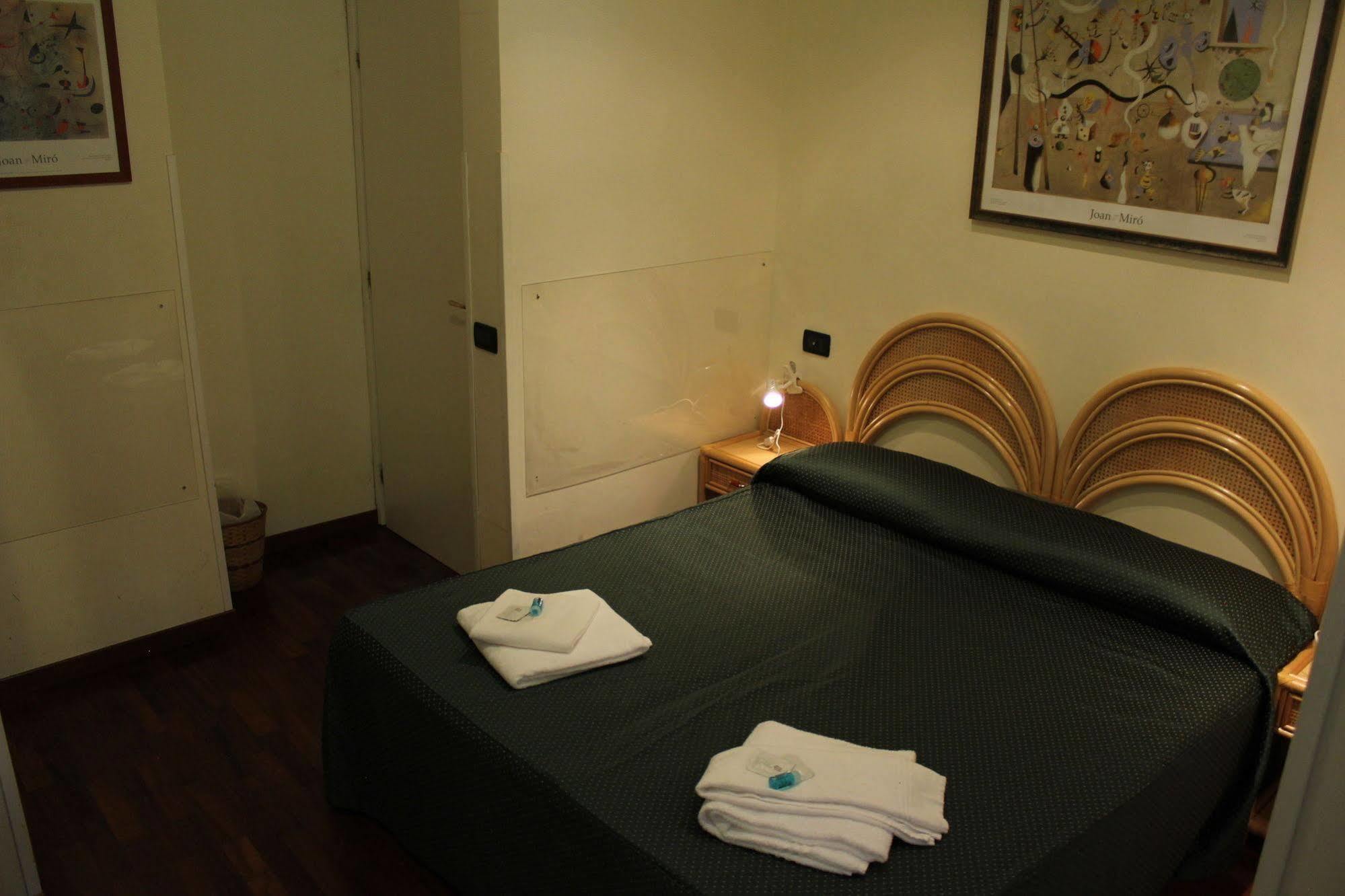 Tourist House Roma Aparthotel Kültér fotó